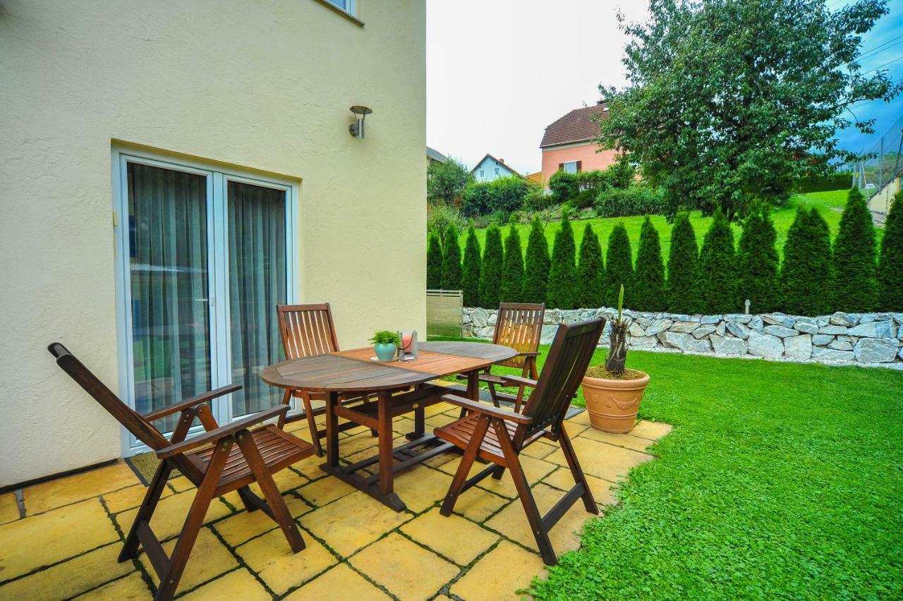 Ferienwohnung Regina Sankt Peter-Freienstein ภายนอก รูปภาพ